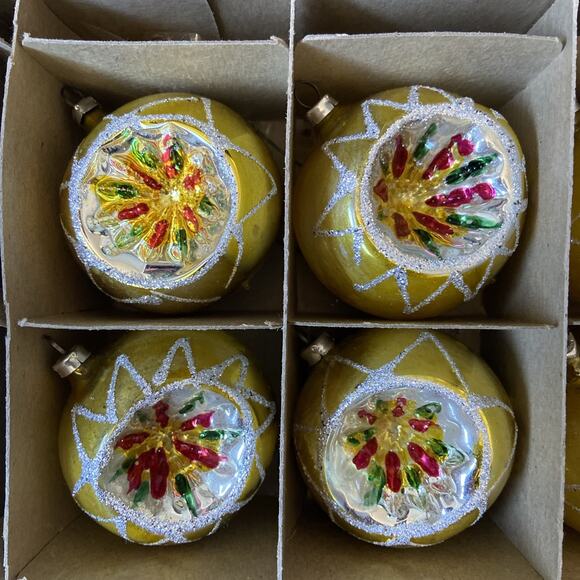 Glass Christmas Ornaments Lot 7 | Box + 6 Yellow & 1 Red Vintage - Picture 3 of 15